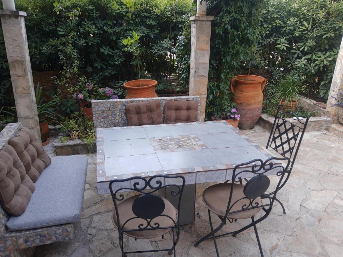 Sea-Side Old Stone Villa With A Private Garden Μπούντβα Εξωτερικό φωτογραφία