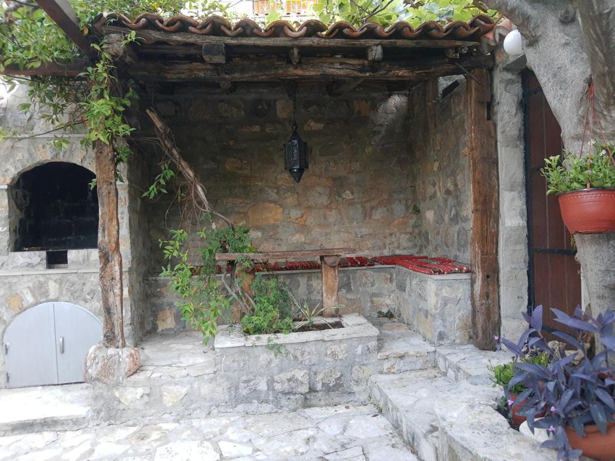 Sea-Side Old Stone Villa With A Private Garden Μπούντβα Εξωτερικό φωτογραφία