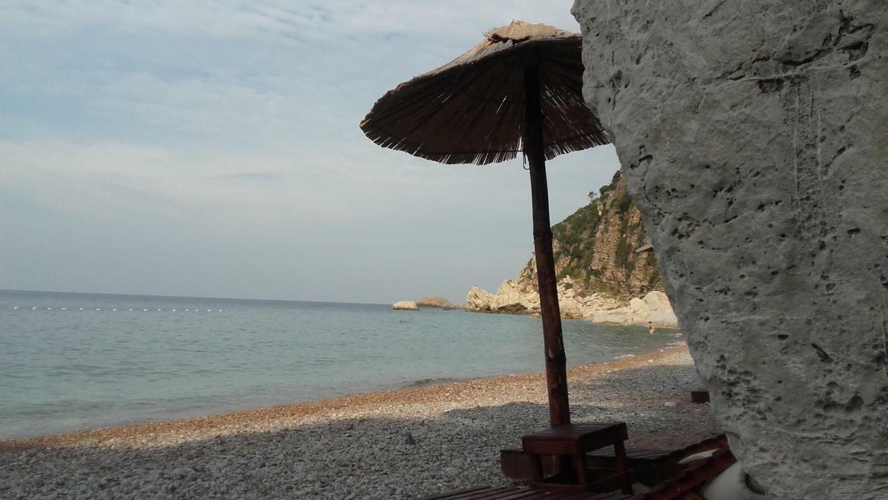 Sea-Side Old Stone Villa With A Private Garden Μπούντβα Εξωτερικό φωτογραφία