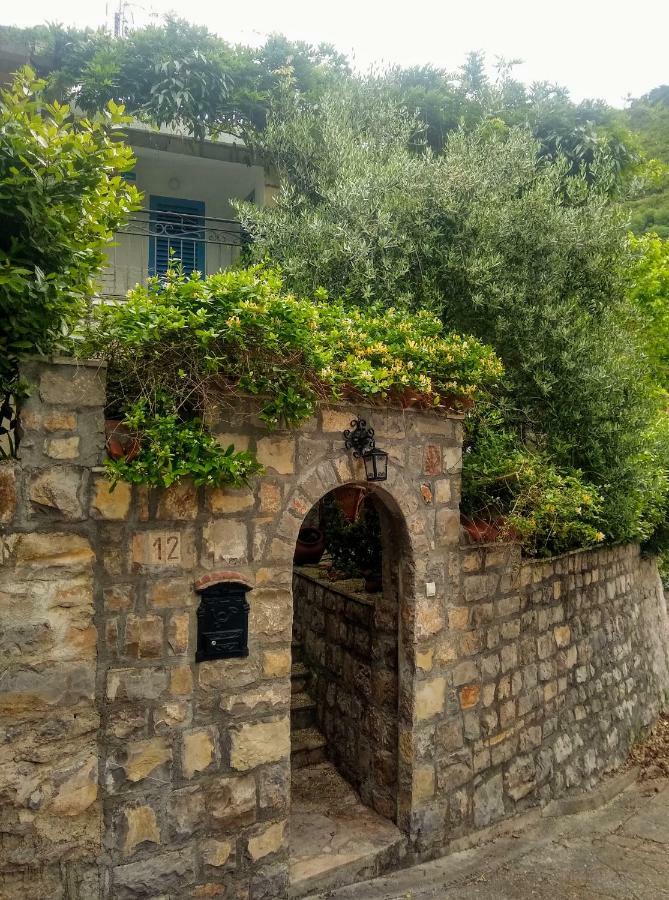 Sea-Side Old Stone Villa With A Private Garden Μπούντβα Εξωτερικό φωτογραφία